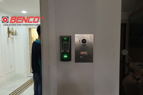Ảnh Thi Công Thực Tế Máy Chấm Công Ronald Jack F18